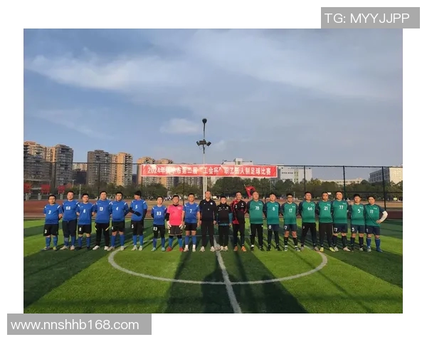 阆中体育馆激情四溢足球比赛现场直播精彩瞬间回顾与分析